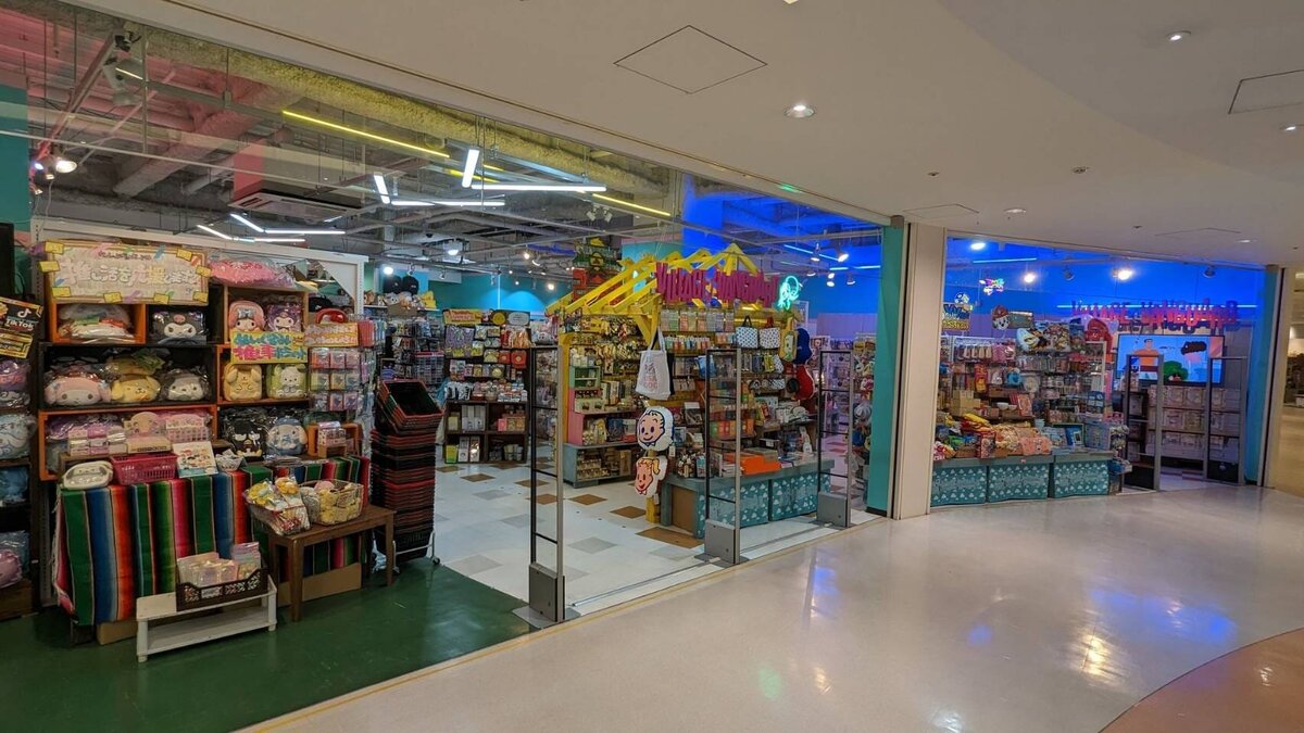 ヴィレッジヴァンガード なんばパークス店（Village Vanguard  Namba Parks 빌리지 뱅가드 Village Vanguard ）の店舗外観