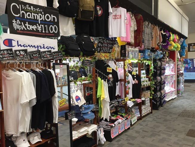 ヴィレッジヴァンガード イオンモール神戸北店（Village Vanguard  AEON MALL Kobe Kita 빌리지 뱅가드 Village Vanguard ）の店舗外観