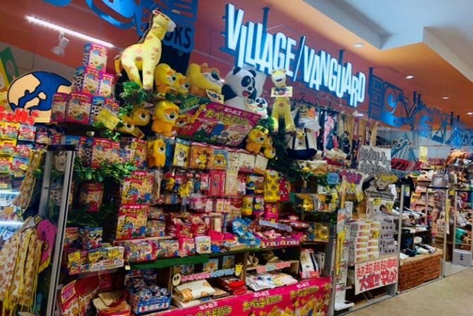 ヴィレッジヴァンガード イオンモール津南店（Village Vanguard  AEON MALL Tsuminami 빌리지 뱅가드 Village Vanguard ）の店舗外観